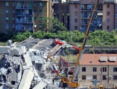 Αυξάνονται σε 43 τα θύματα από την τραγωδία στη Γένοβα - Η διαχειρίστρια εταιρία υπόσχεται νέα γέφυρα εντός οκτώ μηνών